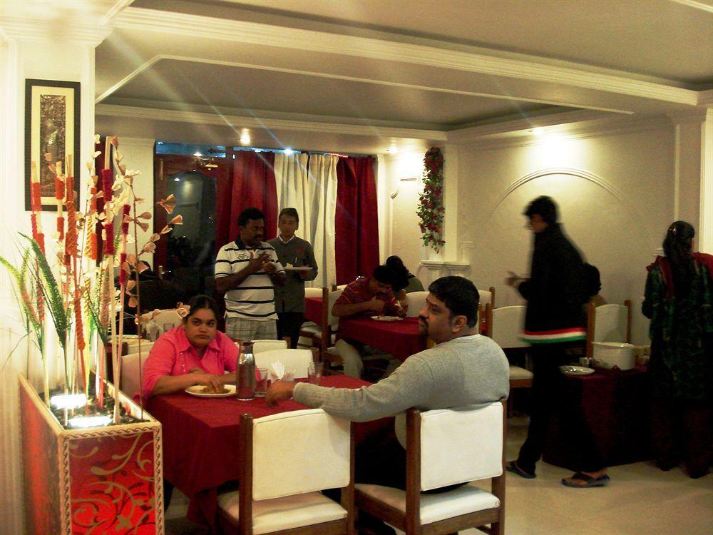 Hotel Vintage Manāli Extérieur photo