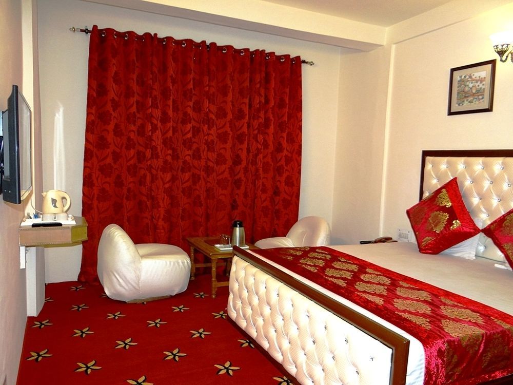 Hotel Vintage Manāli Extérieur photo